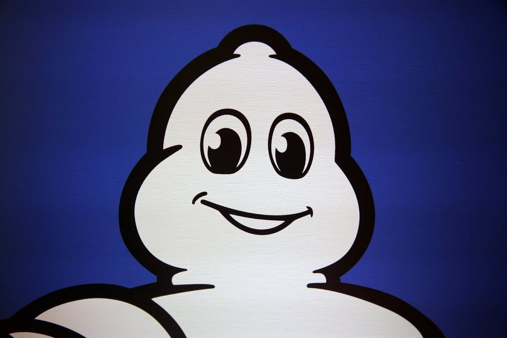 Bibendum, la mascotte de l'homme michelin, avant une conference de presse a paris