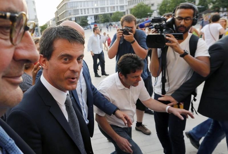 Pas de pause dans les reformes, promet manuel valls