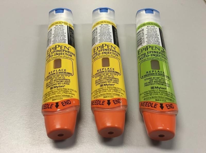 Mylan lance un generique deux fois moins cher de son epipen