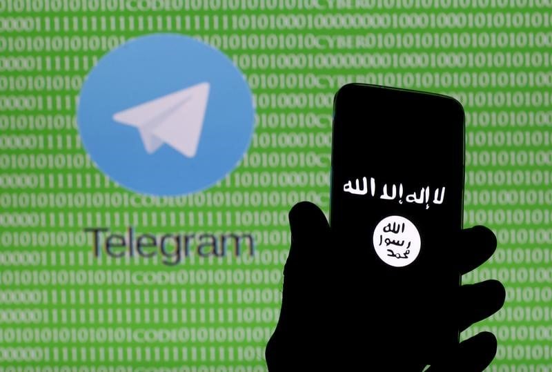 Quatre filles en relation avec des djihadistes interpellees