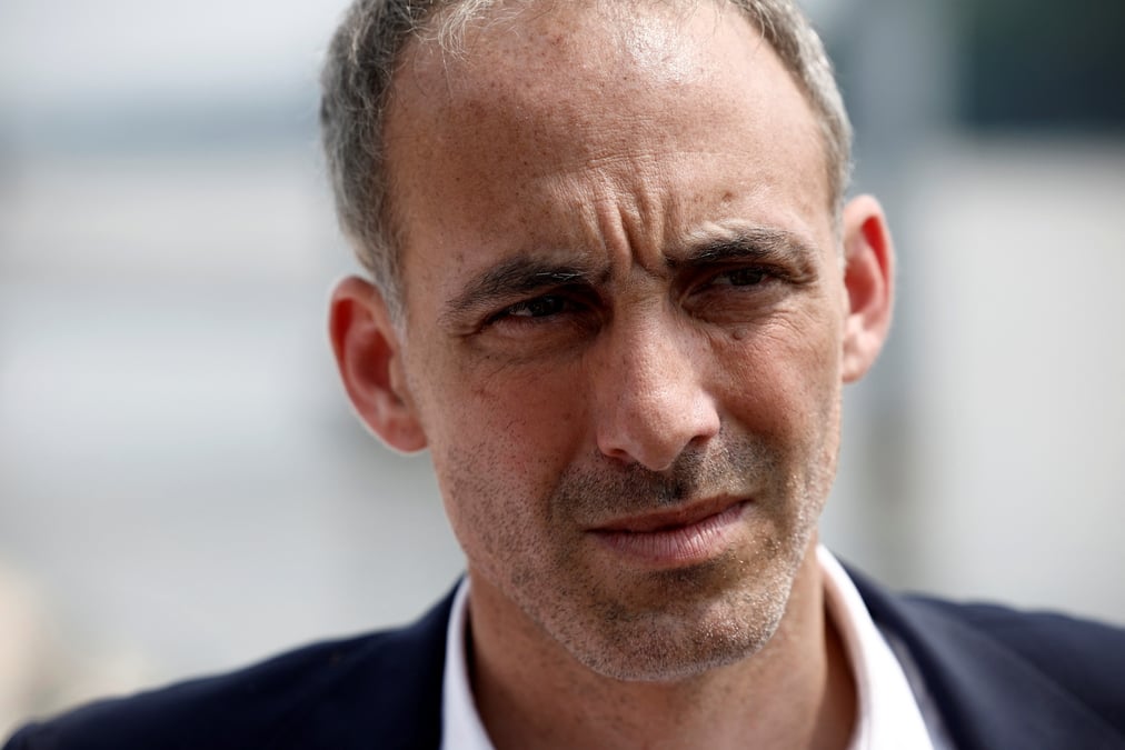 Raphael glucksmann lors de la campagne pour les elections legislatives