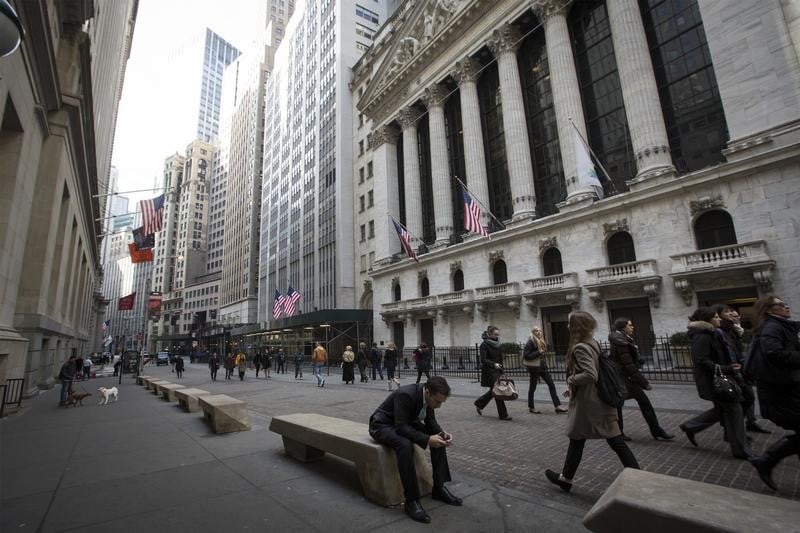 Le dow jones grappille 0,02%