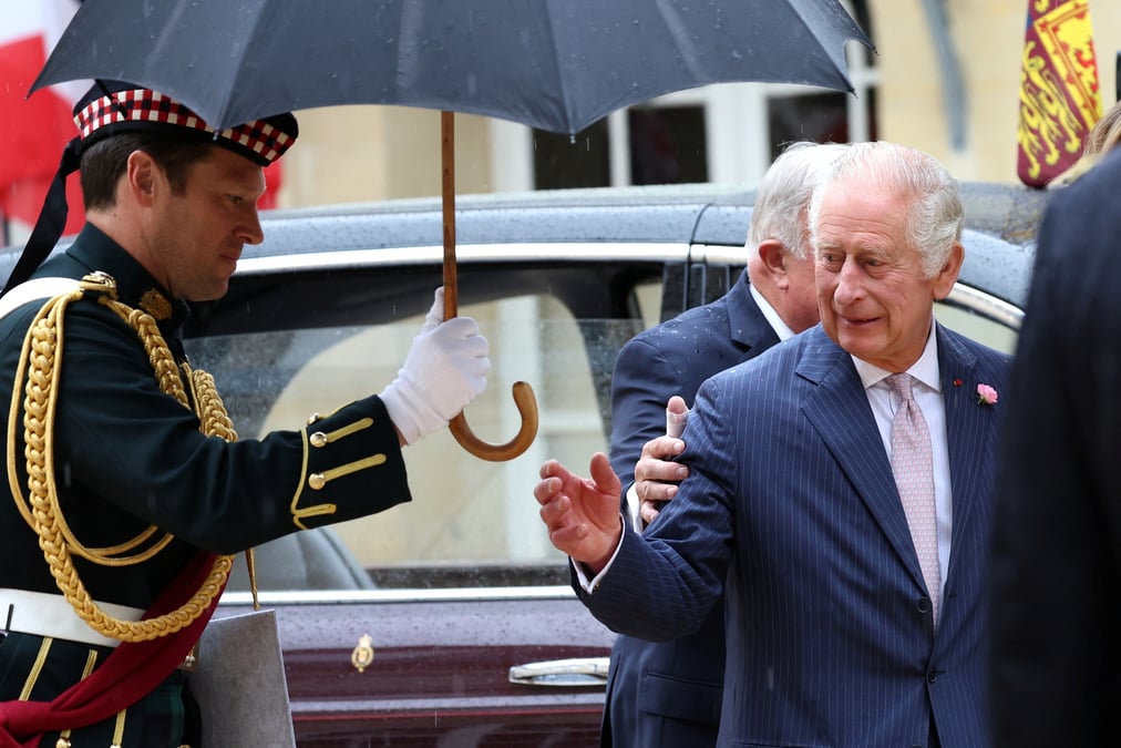 Photo du roi charles iii au deuxieme jour de sa visite en france