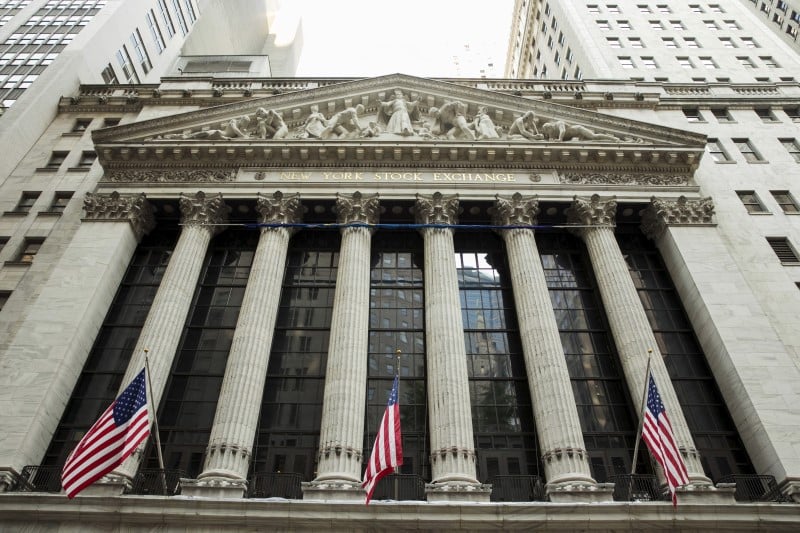 Wall street ouvre sur une note hesitante