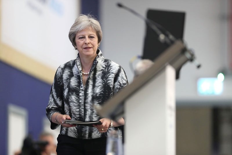 Le parlement britannique vote sur le brexit, un test pour may