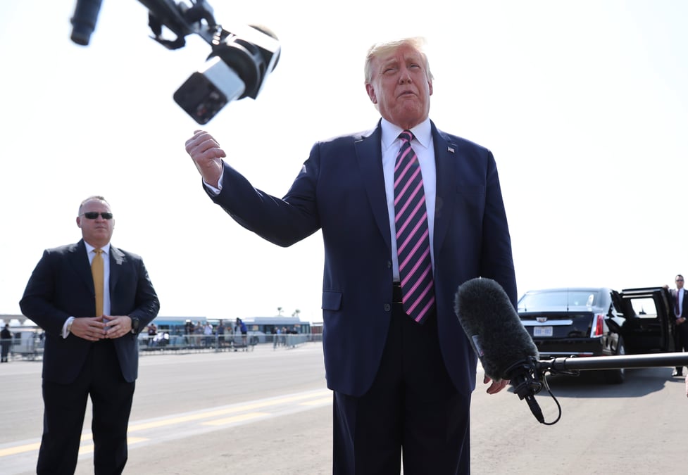 Coronavirus: trump dement toute pression politique sur les vaccins