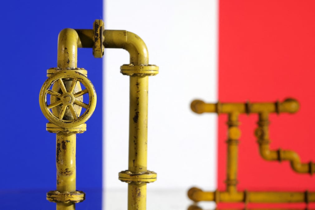 Illustration montrant un gazoduc et le drapeau francais