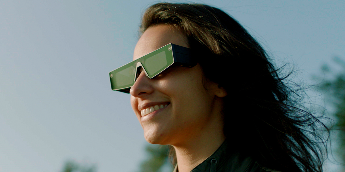 Le CEO de Snap, Evan Spiegel, est persuadé que ses lunettes de réalité augmentée, les Spectacles, pourront un jour être aussi populaires que les smartphones.