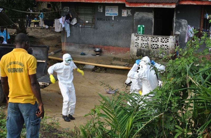 Ebola a fait au moins 5.177 morts, selon l'OMS
