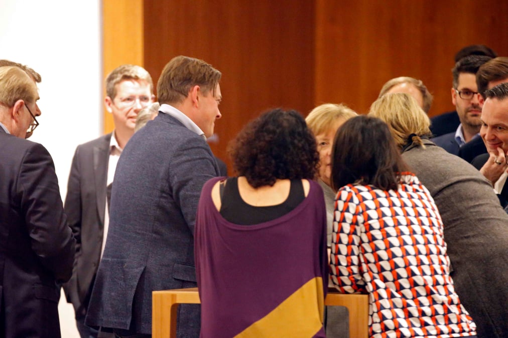 Allemagne: les tractations continuent pour former un gouvernement