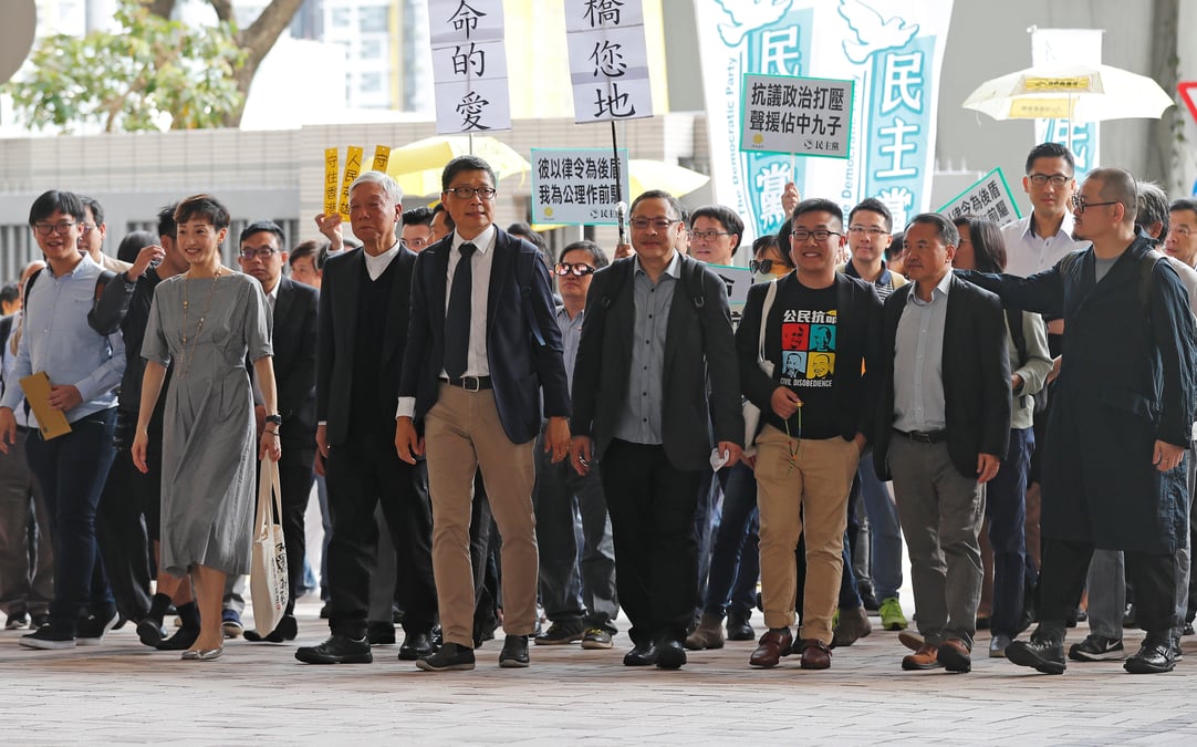 Hong kong: les dirigeants du mouvement "occupy" reconnus coupables