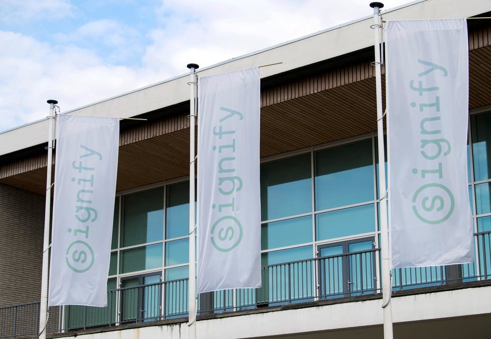 Signify reduit ses objectifs annuels, l'inflation pese sur la marge