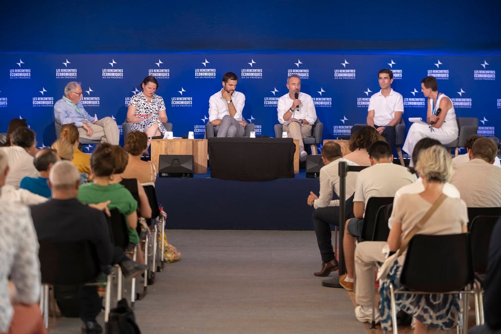 La table ronde « Pouvons-nous encore supporter une baisse du pouvoir d’achat ? » aux Rencontres économiques d’Aix-en-Provence vendredi 4 juillet.