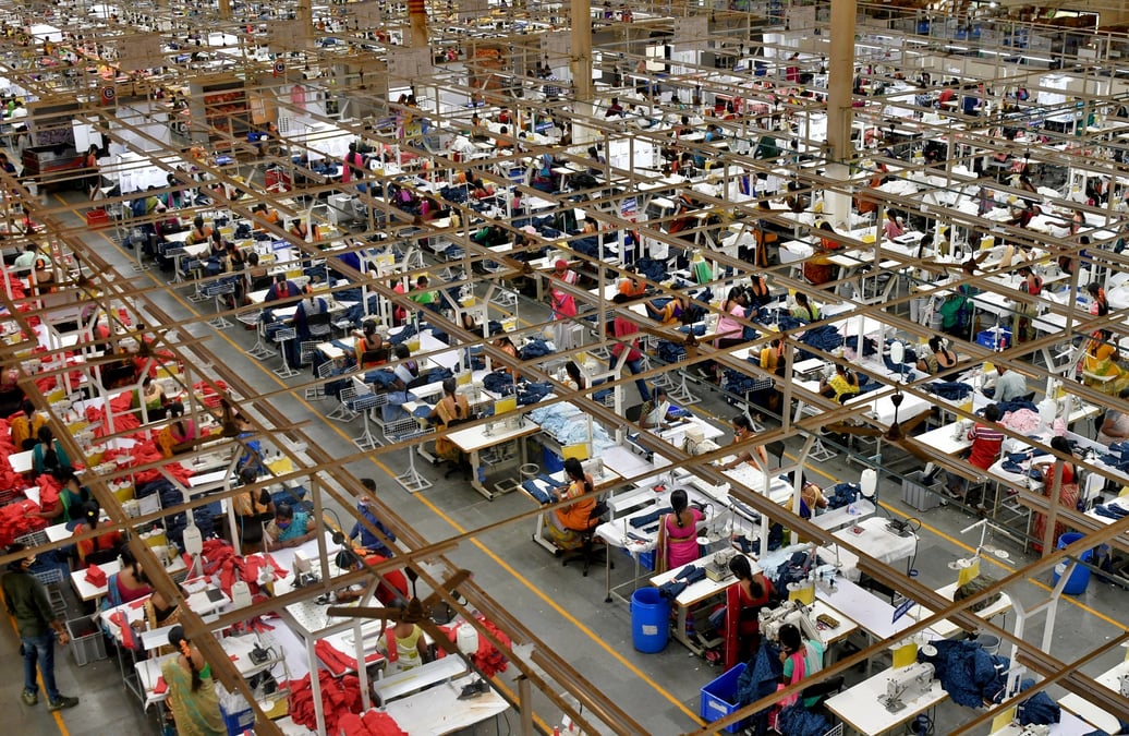 Chine: la production industrielle redemarre, mais la consommation reste faible