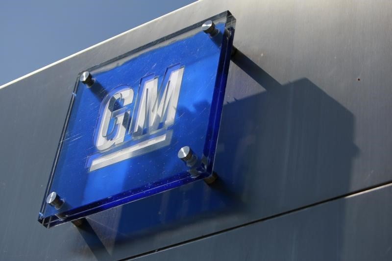 Chute du bénéfice pour GM, rappels et frais de justice en cause