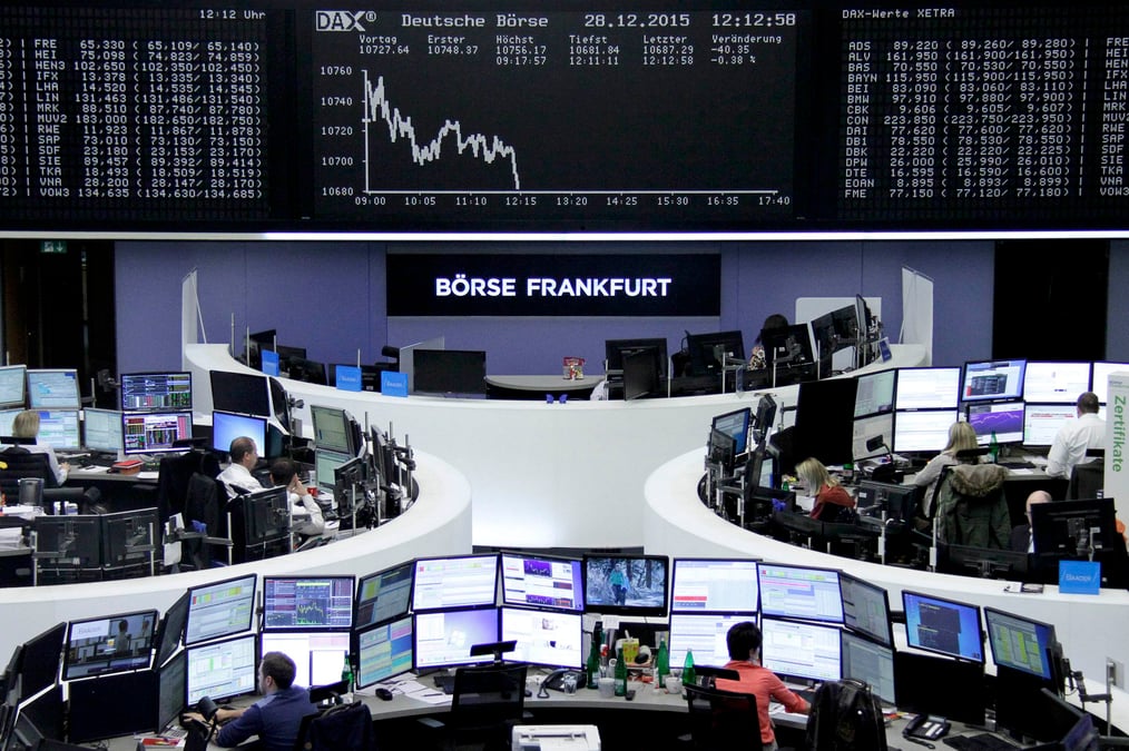 Les marches europeens reculent a mi-seance