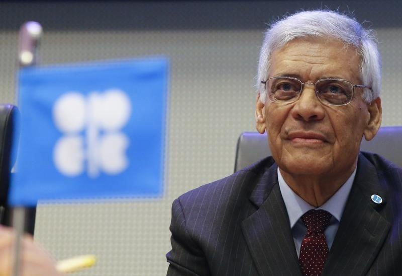 L'opep etudie d'autres mesures pour endiguer la surproduction de petrole