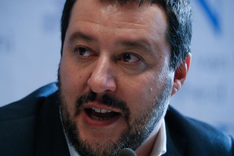Affrontements a naples pour la venue du chef de la ligue du nord