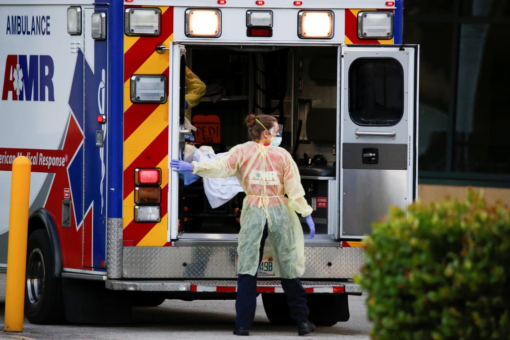 Le covid-19 a fait un million de morts aux etats-unis