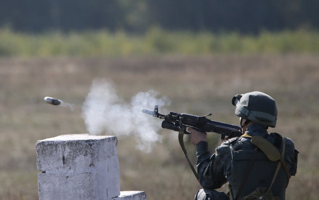 Un exercice militaire pres du village de stare dans la region de kyiv