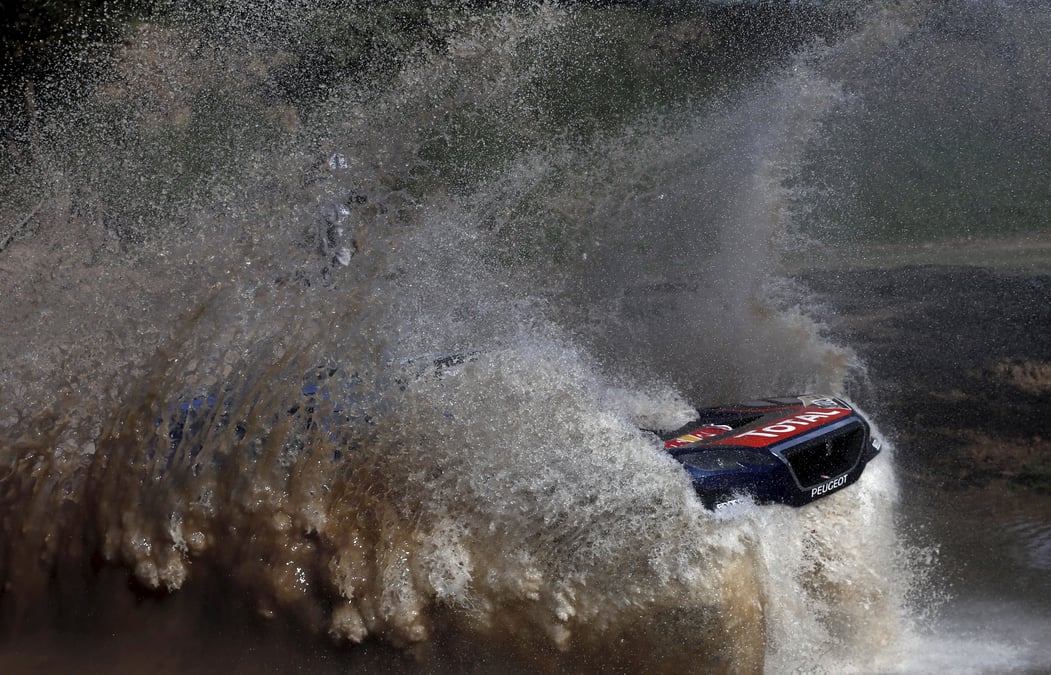 Le dakar continue de patauger