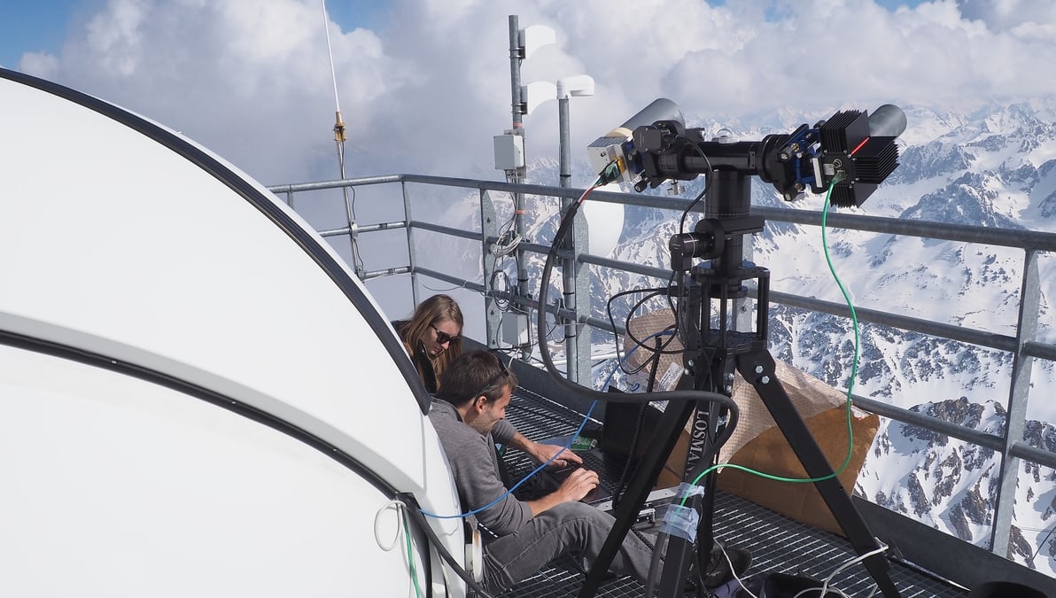 Campagne d'essais au sol du viseur d'étoiles diurne (Sodern et Safran Electronics & Defense) au Pic du Midi