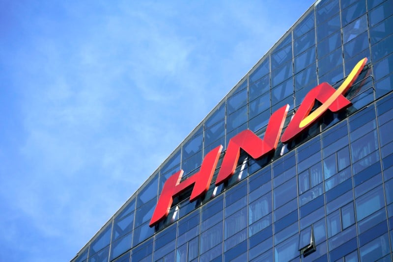 Le chinois hna etudie la cession de radisson