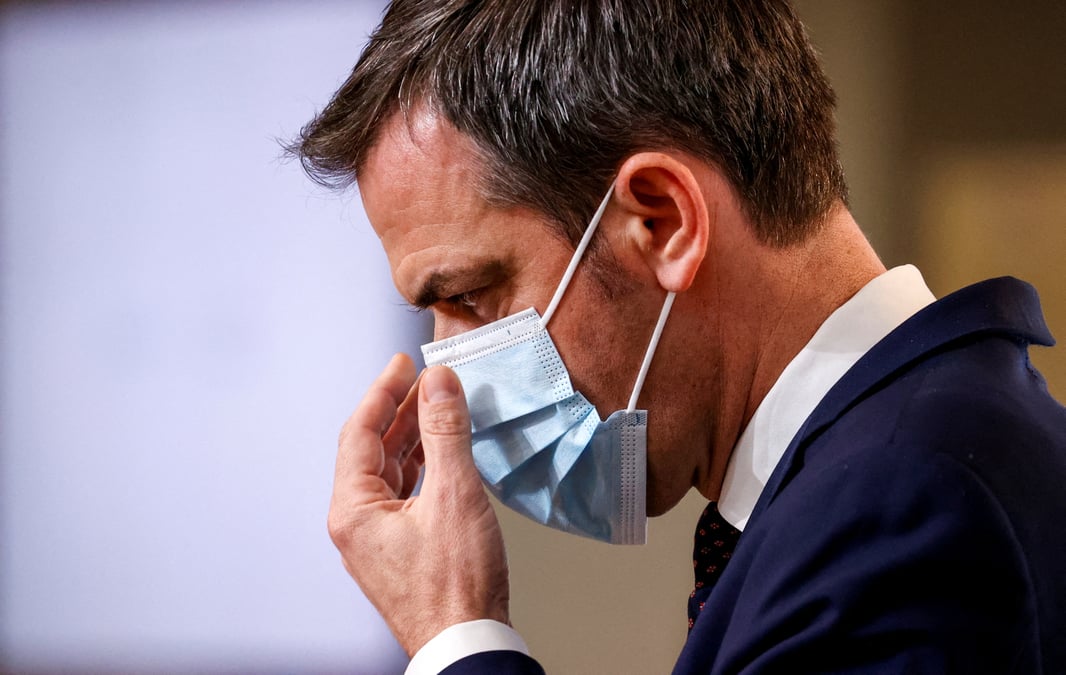 Coronavirus/france: plus de 100.000 nouvelles contaminations, un record