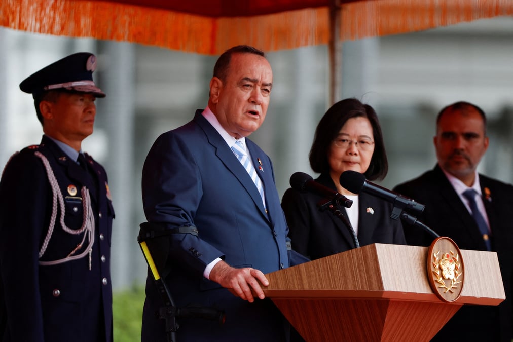 Ceremonie de bienvenue du president guatemalteque alejandro giammattei a taipei