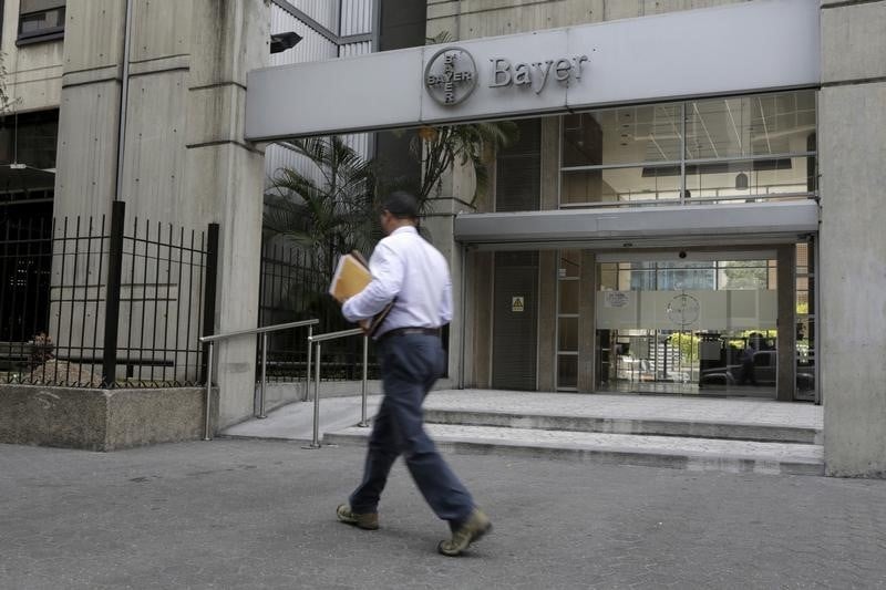 Bayer etudierait une offre de 40 milliards de dollars sur monsanto