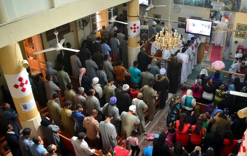 Egypte: les autorites coptes appellent les fideles a la prudence