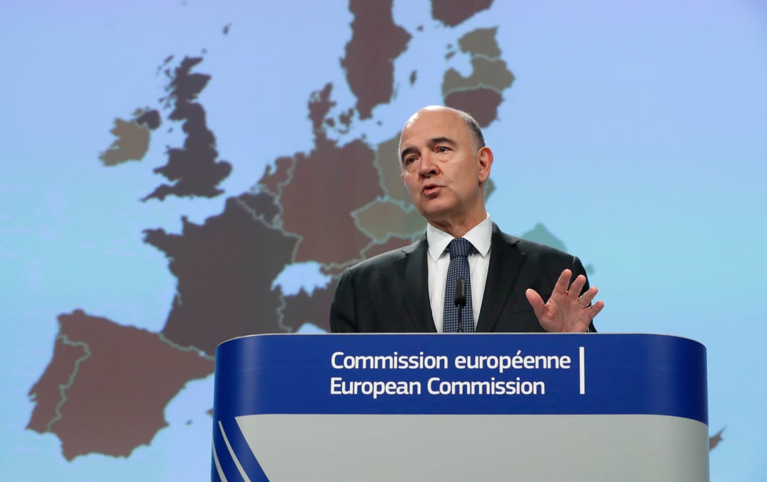 Paradis fiscaux: moscovici evoque un gel des fonds communautaires