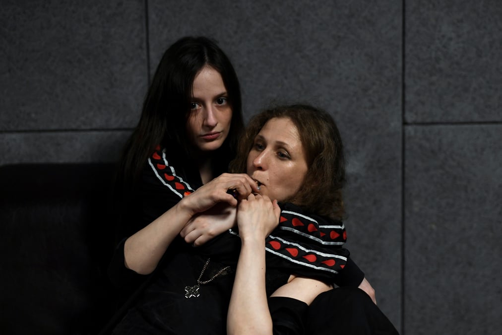 Maria alyokhina et lucy shteyn, membres du groupe de musique punk russe pussy riot