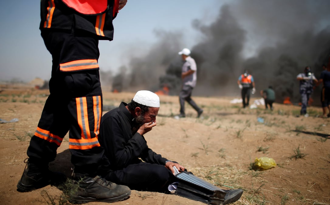 Une centaine de blesses a la frontiere entre gaza et israel