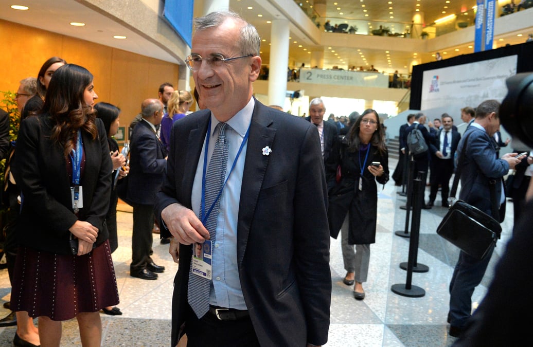 La bce devrait clarifier son objectif d'inflation dans sa revue, dit villeroy