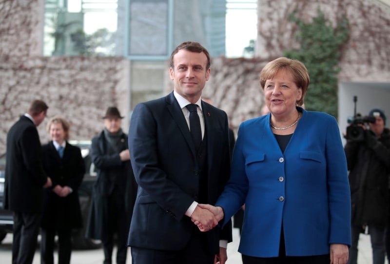 Libye: macron appelle a une treve sans condition