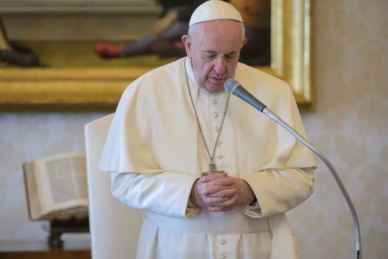 Un "notre pere" a travers le monde contre la pandemie de coronavirus