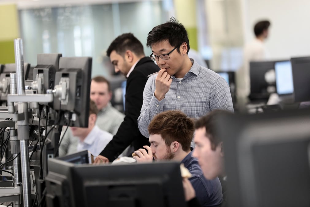 Des traders travaillent a londres