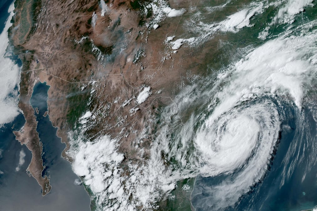 La tempete tropicale beryl s'approche des cotes du texas dans le golfe du mexique