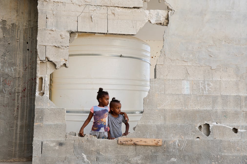 Des enfants a tulkarm, en cisjordanie occupee par israel