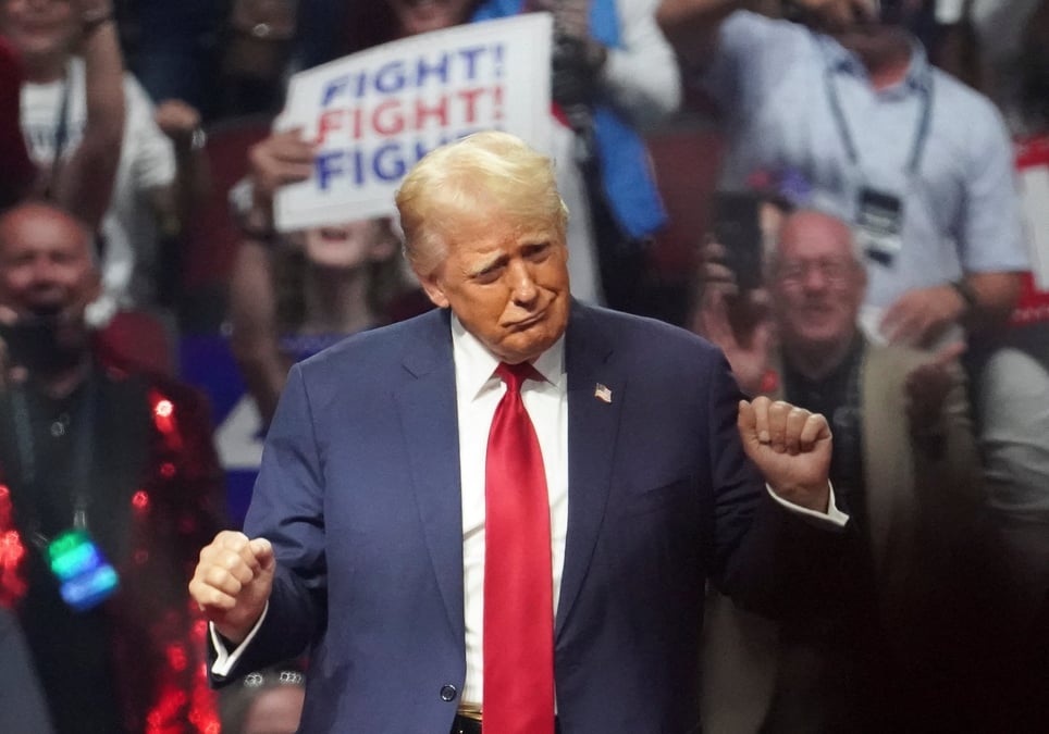 L'ancien president des etats-unis, donald trump, a glendale, en arizona