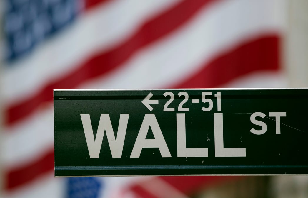 Wall street finit peu changee