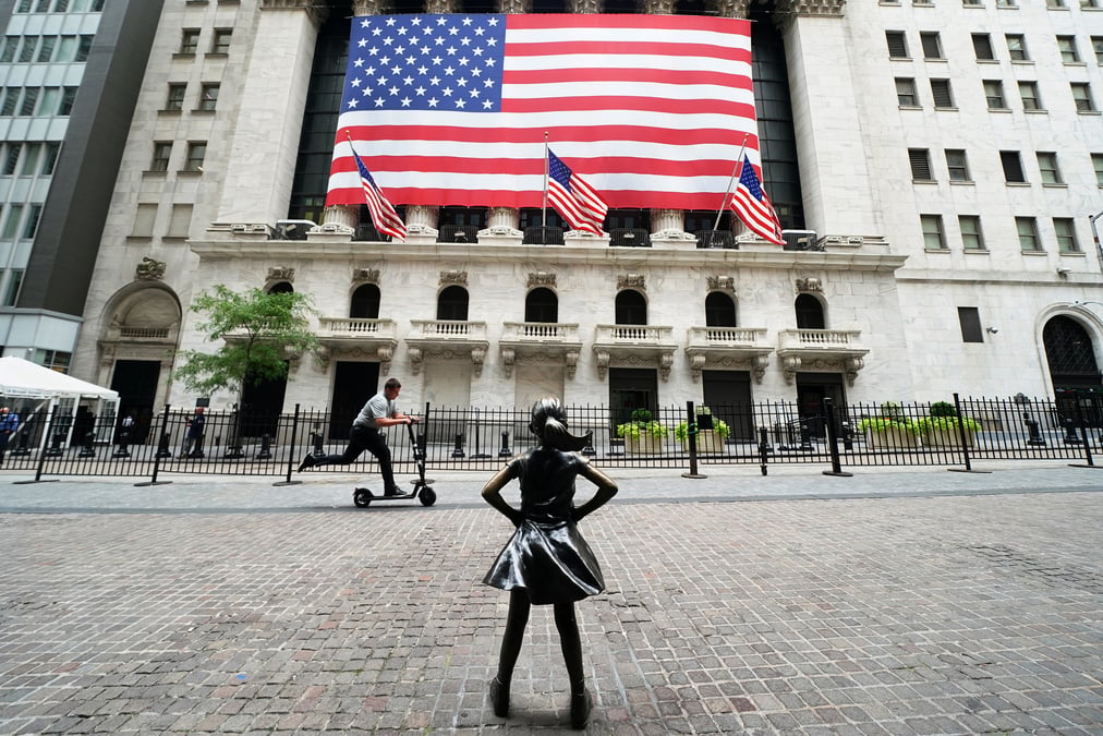 Wall street evolue en hausse en debut de seance