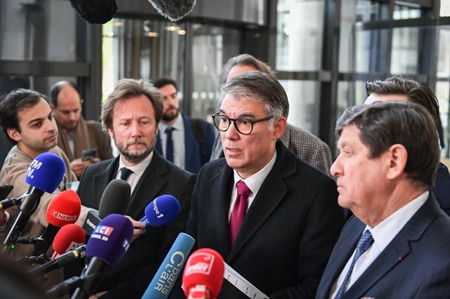 Boris Vallaud (député PS des Landes), Olivier Faure (secrétaire national du PS) et Patrick Kanner, président du groupe socialiste au Sénat à Bercy la semaine dernière.
