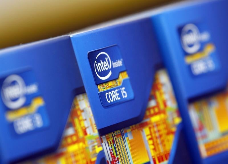 Trimestriels en hausse mais sous le consensus pour Intel