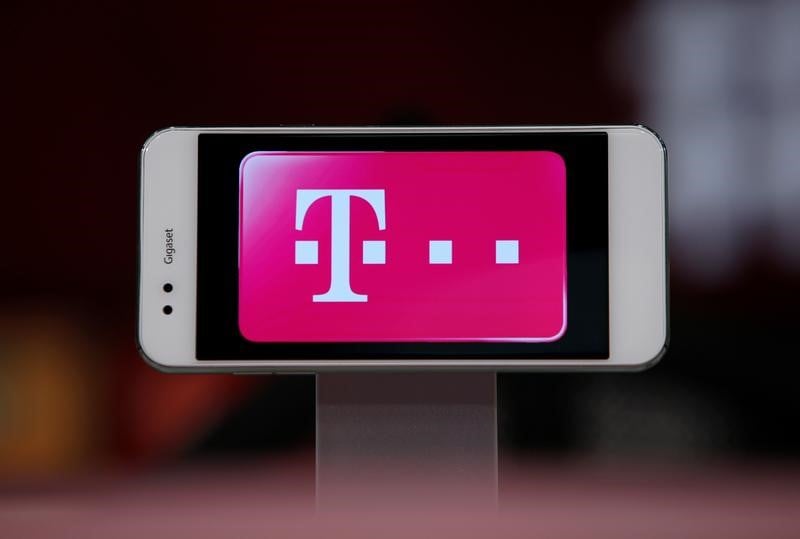 Deutsche telekom releve son objectif annuel de benefice