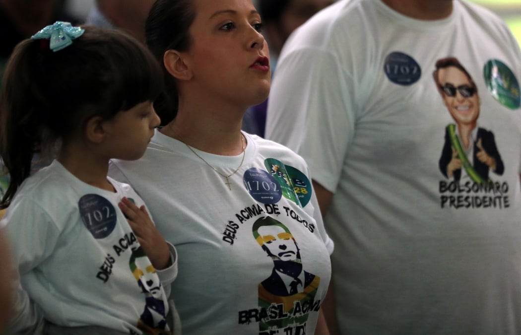 Bolsonaro en tete dans les sondages pour la presidentielle