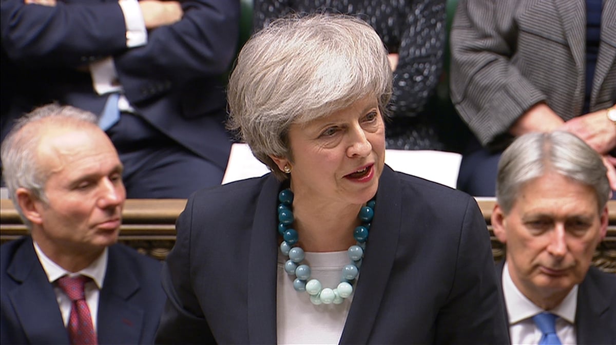Brexit: may reporte le vote aux communes faute de majorite