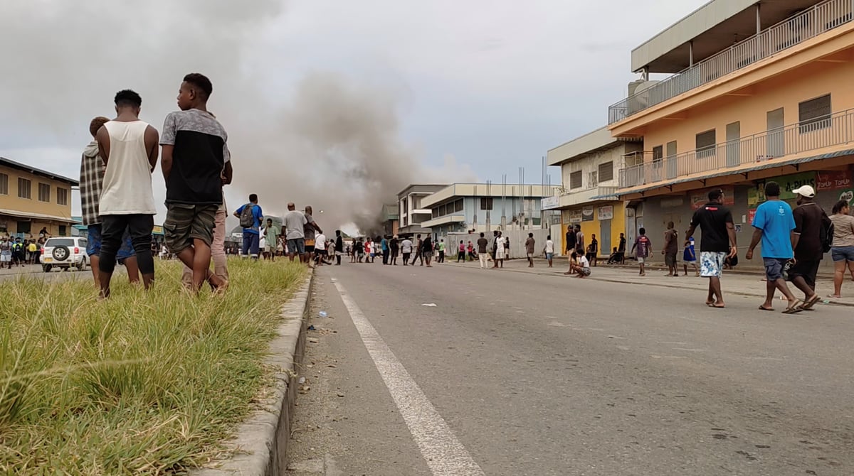 Iles salomon: les manifestants bravent le couvre-feu