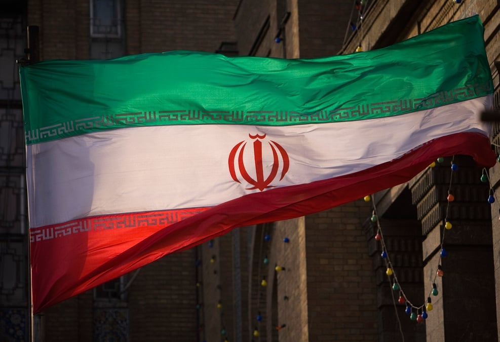 Photo d'archives du drapeau iranien a teheran